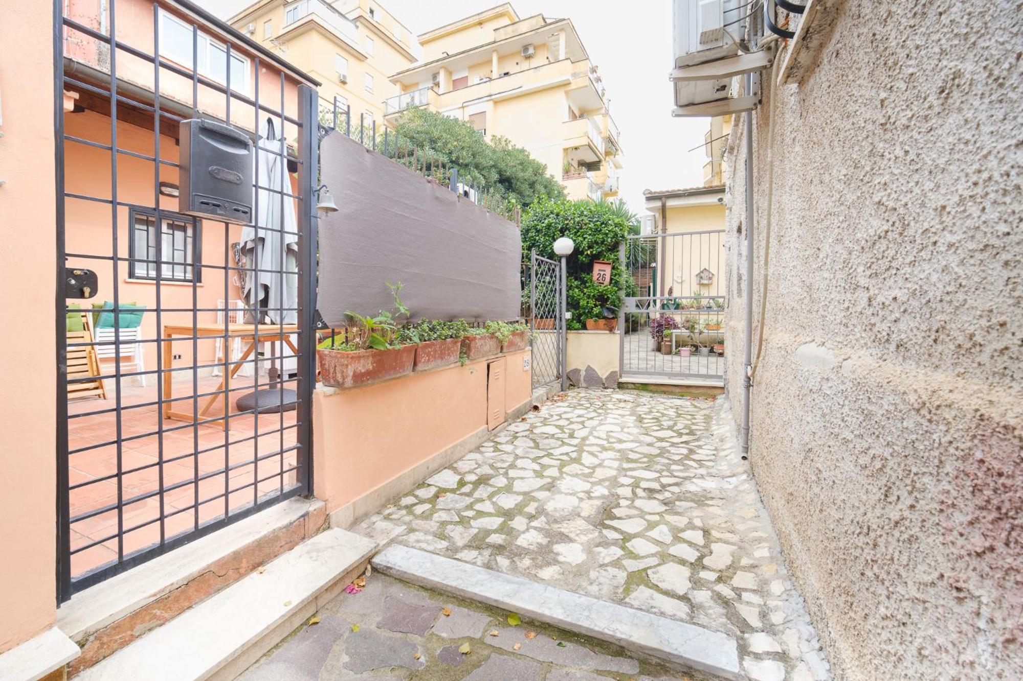 Apartment Villino Bella By Buddyrent